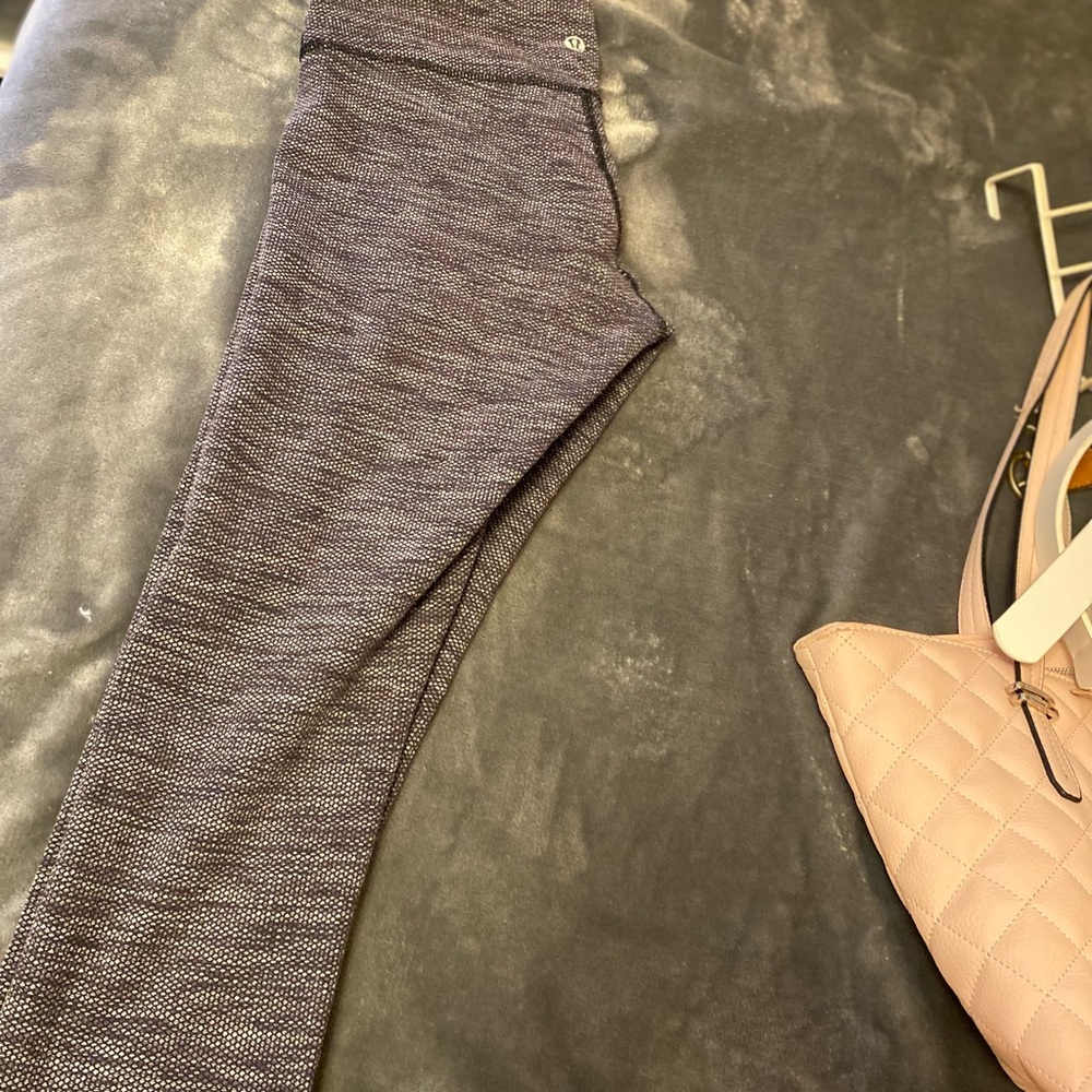 Lulu Cropped Wunder Under Leggings